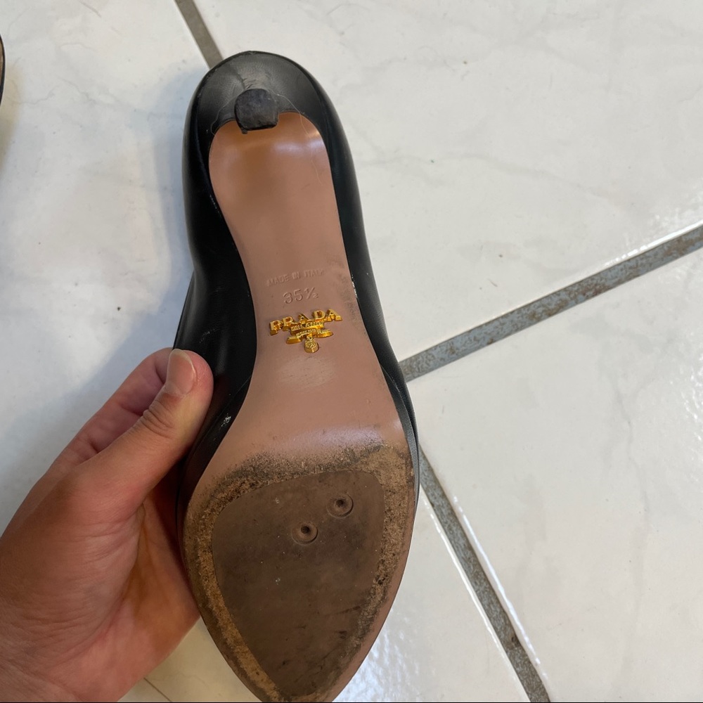 Prada pumps - Picture 3 of 3